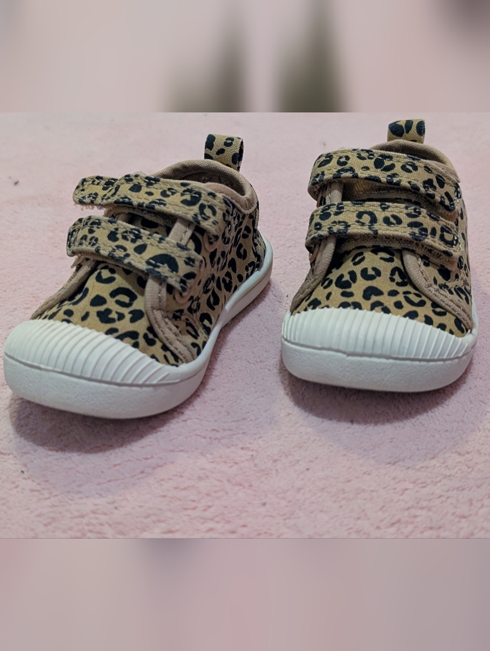 Cat & Jack Leopard Print Velcro Sneakers - Tan & Black